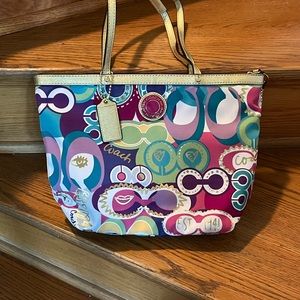 Coach bag brand new never used; impeccable condition